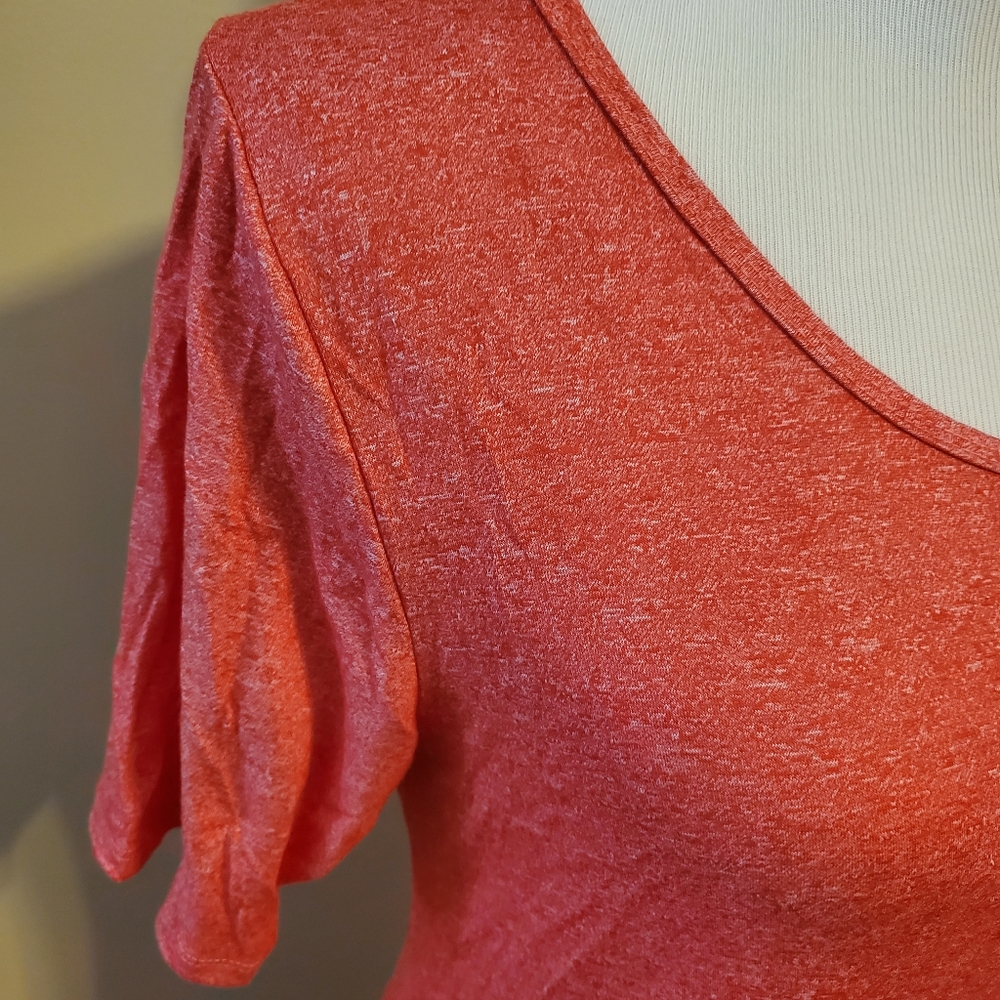 Lularoe Perfect Tee - Picture 2 of 2